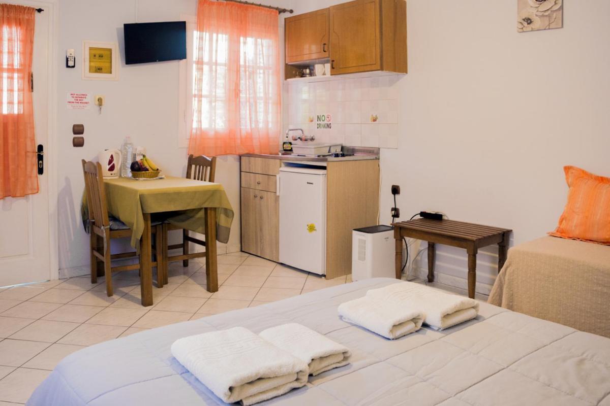 Marina Apartments, Agios Gordios  Exterior foto